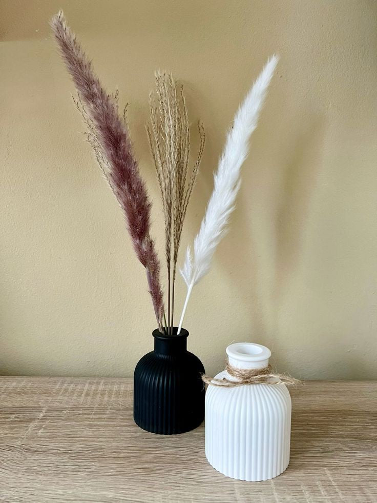 Ribbed Vase for dried flowers, decorative vase, room decor