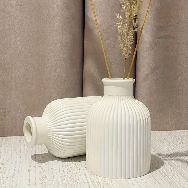 Ribbed Vase for dried flowers, decorative vase, room decor