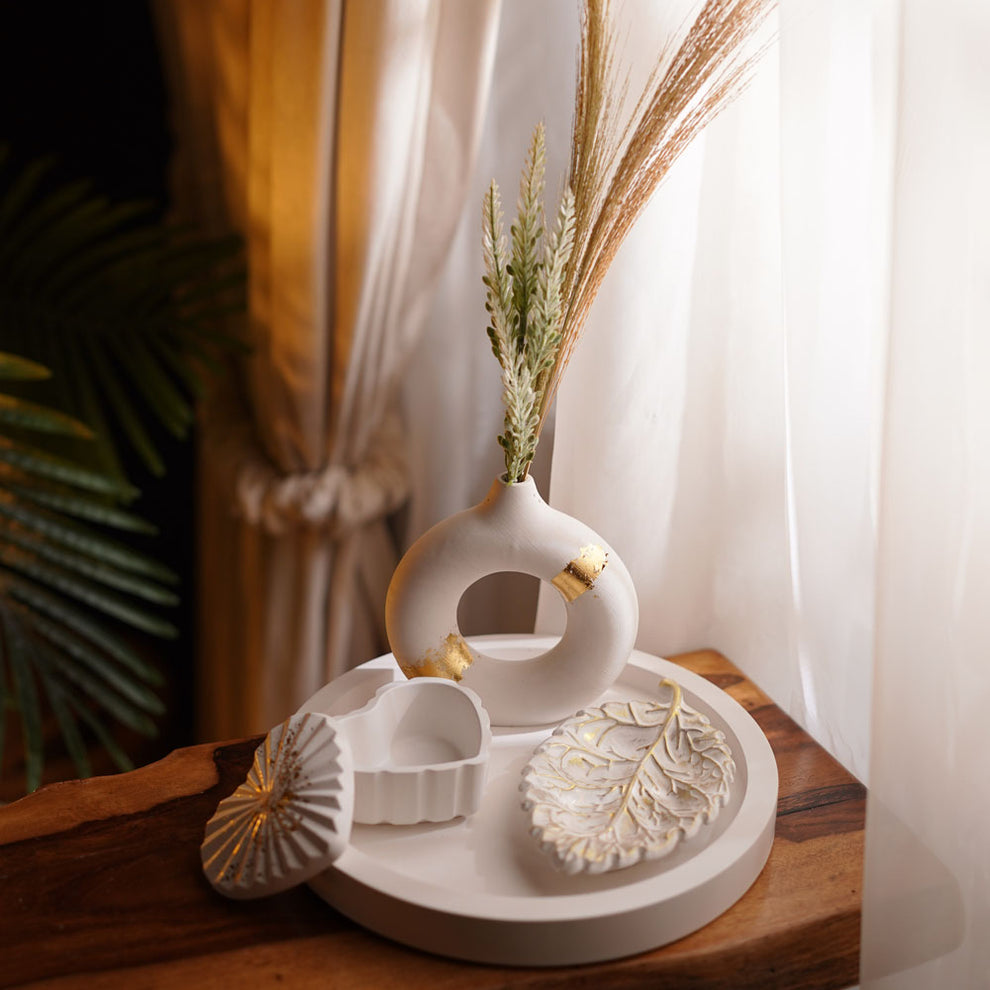 Round tray, Donut Vase, Leaf tray & Heart Jar Bundle 71 With Gold Foil