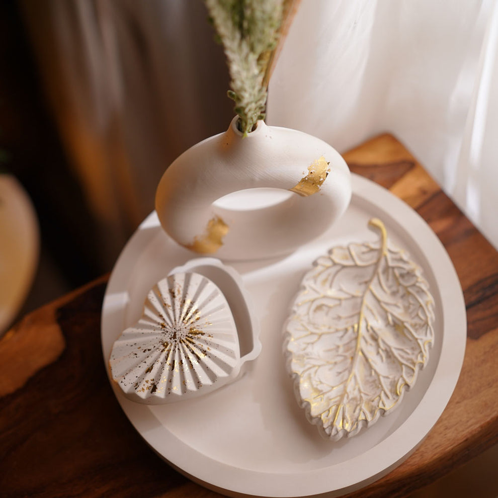 Round tray, Donut Vase, Leaf tray & Heart Jar Bundle 71 With Gold Foil