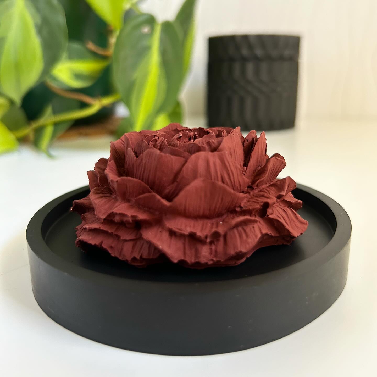 Round Tray & Flower Bundle 18