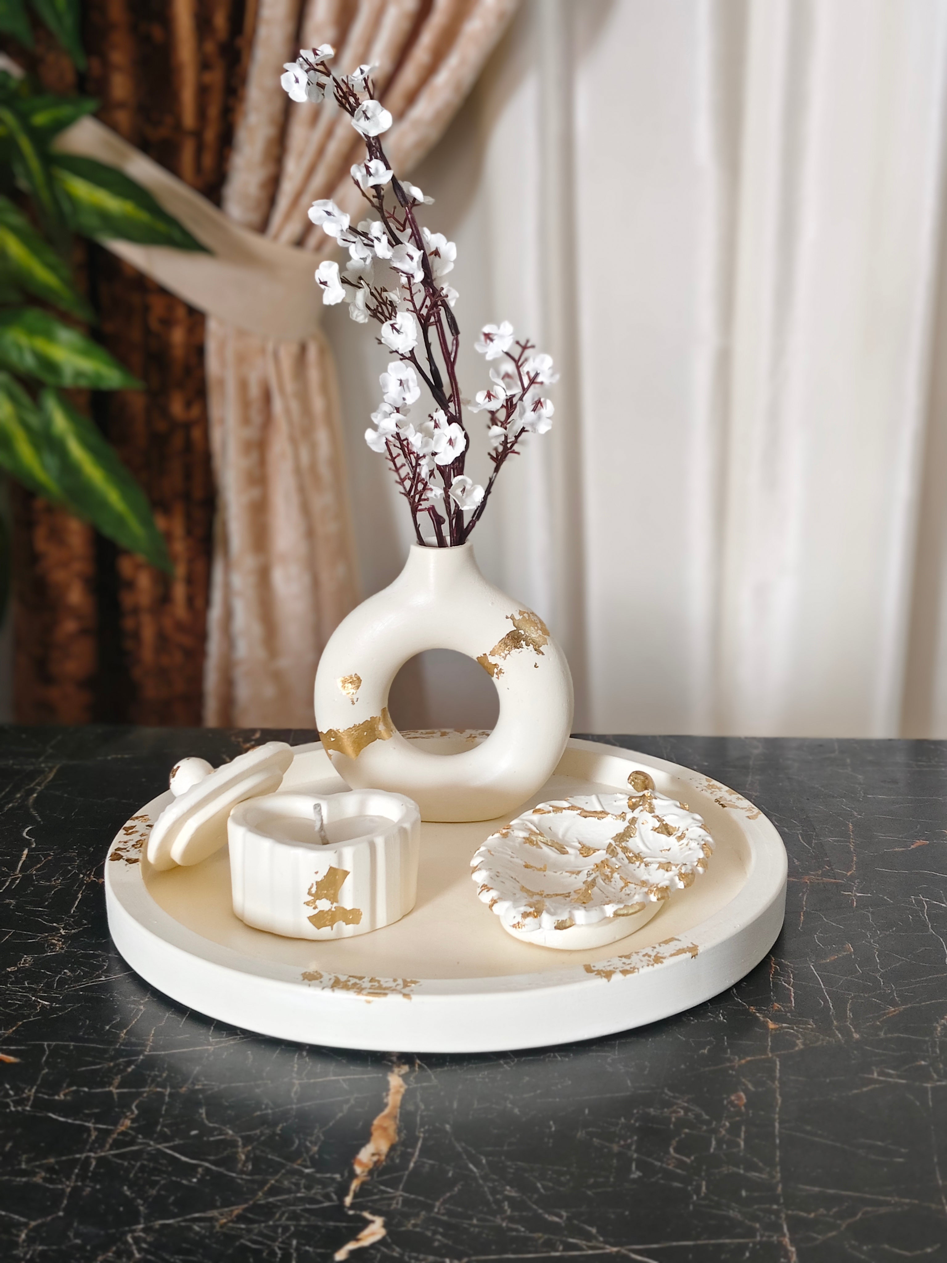 Round tray, Donut Vase, Leaf tray & Heart Jar Bundle 71 With Gold Foil